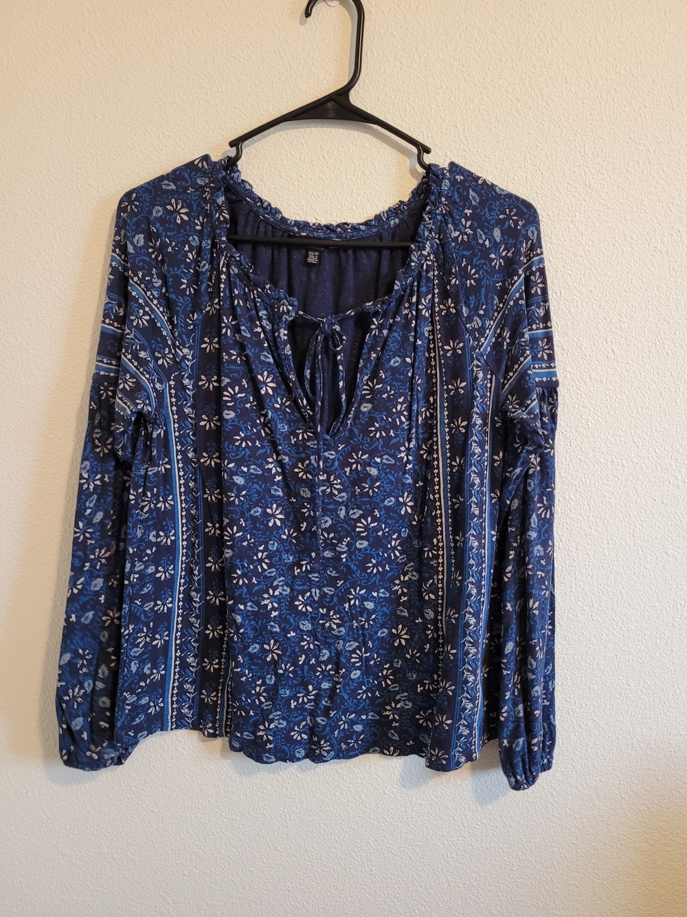 Lucky Brand Navy Floral Tie-Neck Blouse #354